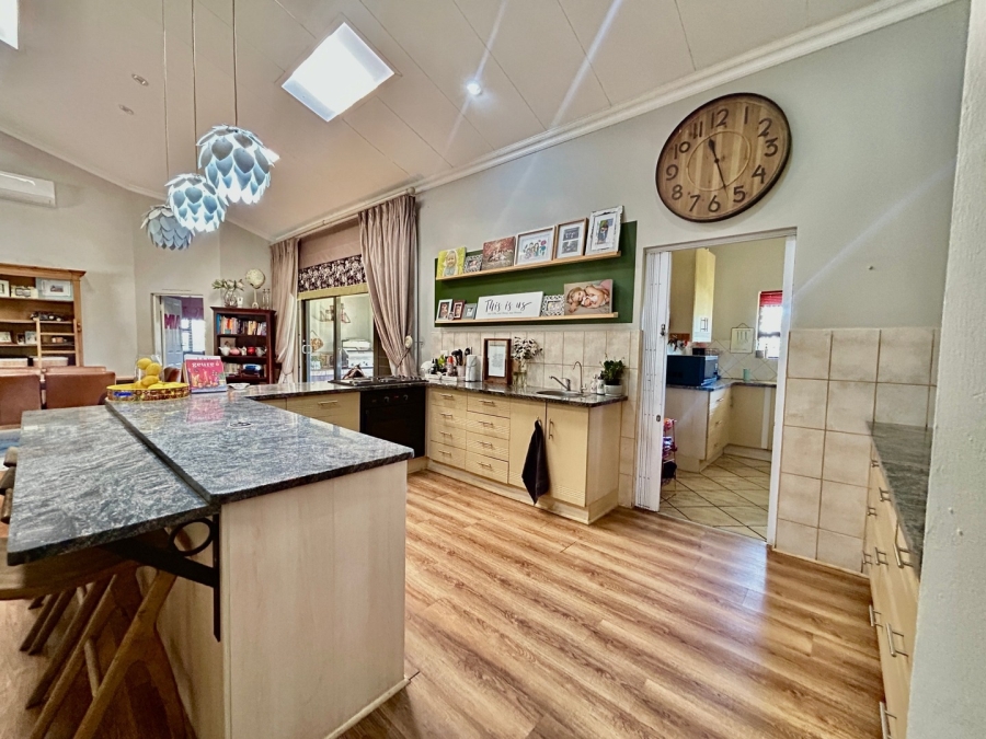 To Let 4 Bedroom Property for Rent in Wigwam North West